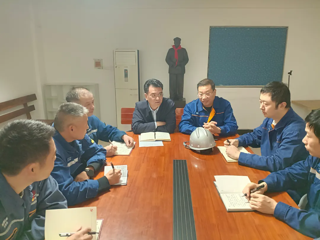 ���������ǹ�����Ժ������ǡ���쳤�������һ���������Ķ�ʮ������ȫ�ᾫ��