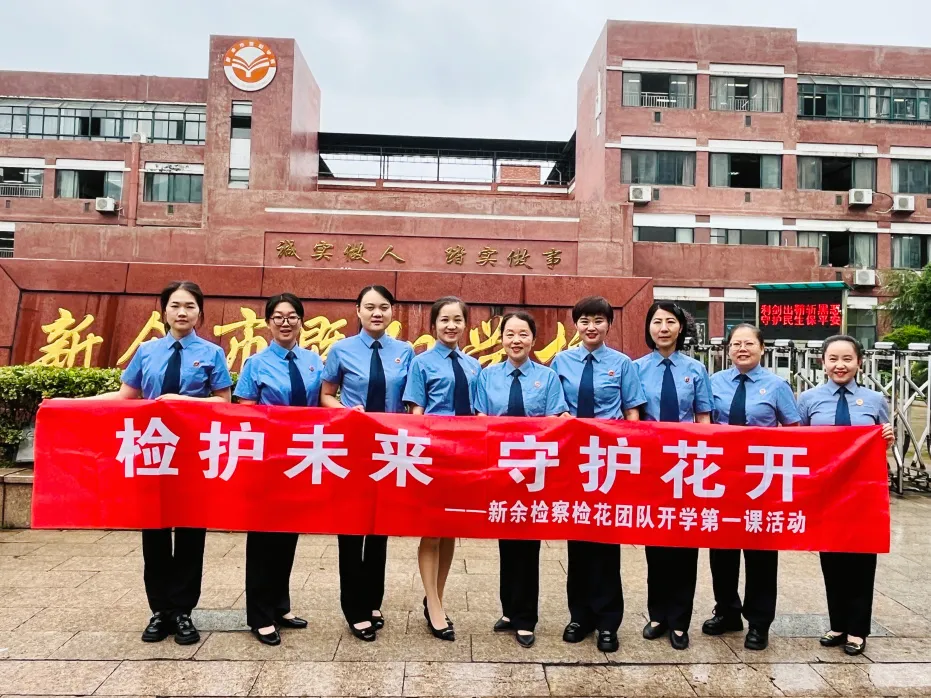 ����۶��δ���컨ʮ���꡿��ʦ�ڣ��������ر�ġ�������ʦ��